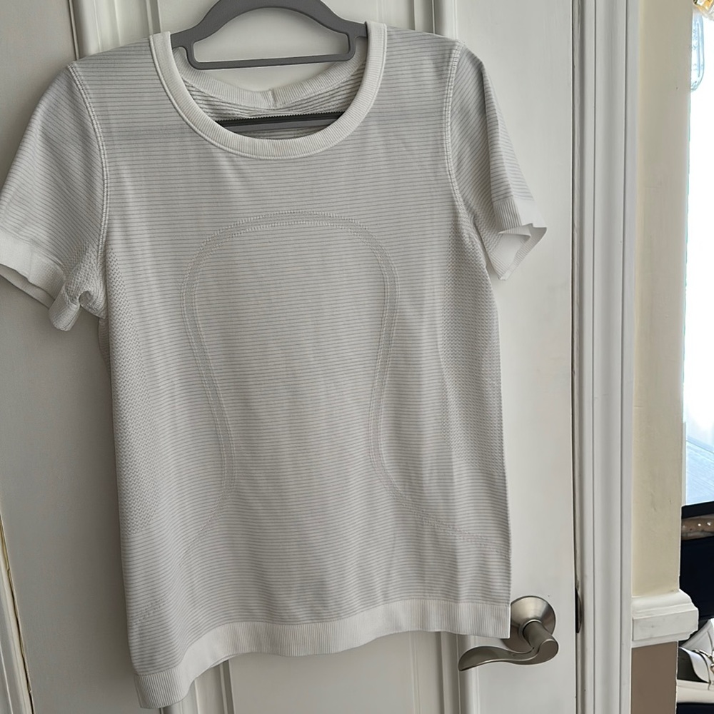 Lululemon Swiftly tech short sleeve T-shirt
